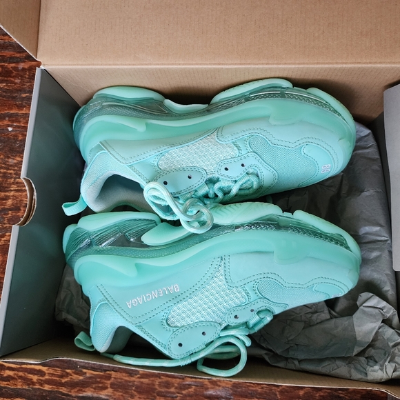 Balenciaga Sneaker - Picture 5 of 5